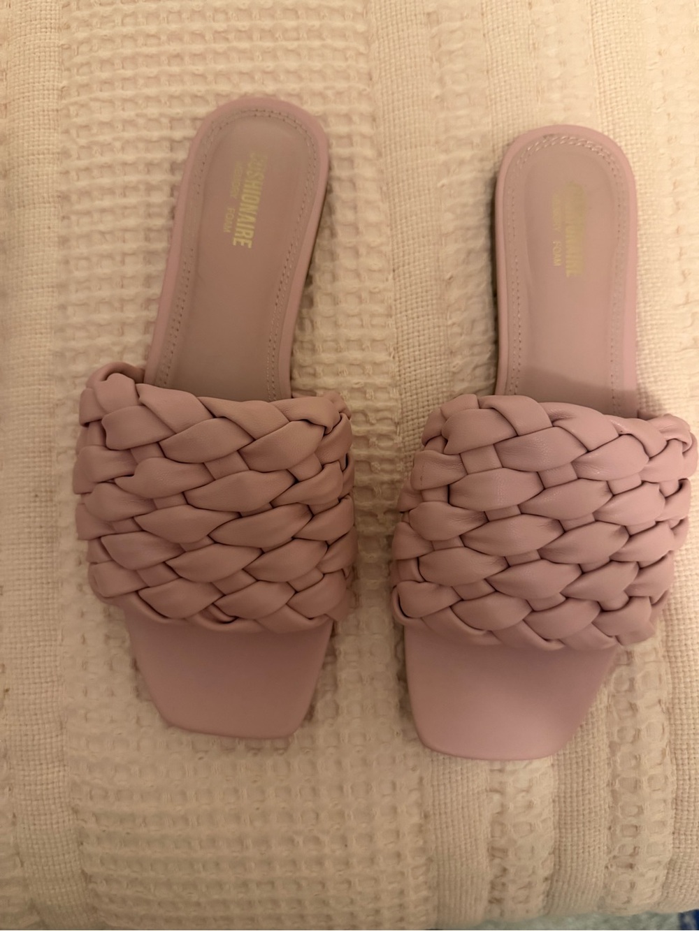 ⛔️CUSHIONAIRE Aramis Woven Slide Sandal Size 8.5 GUC - Picture 4 of 12